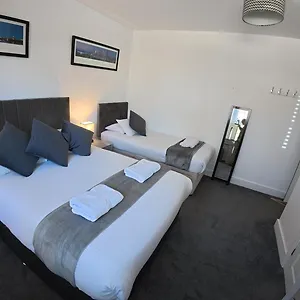 Oakhurst Gatwick Bed and breakfast